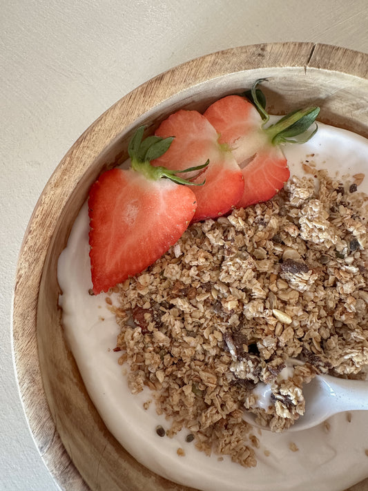 dark chocolate, nut & seed granola ☁️